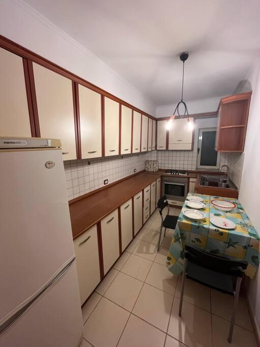 Ak Terminal Apartments دراس المظهر الخارجي الصورة